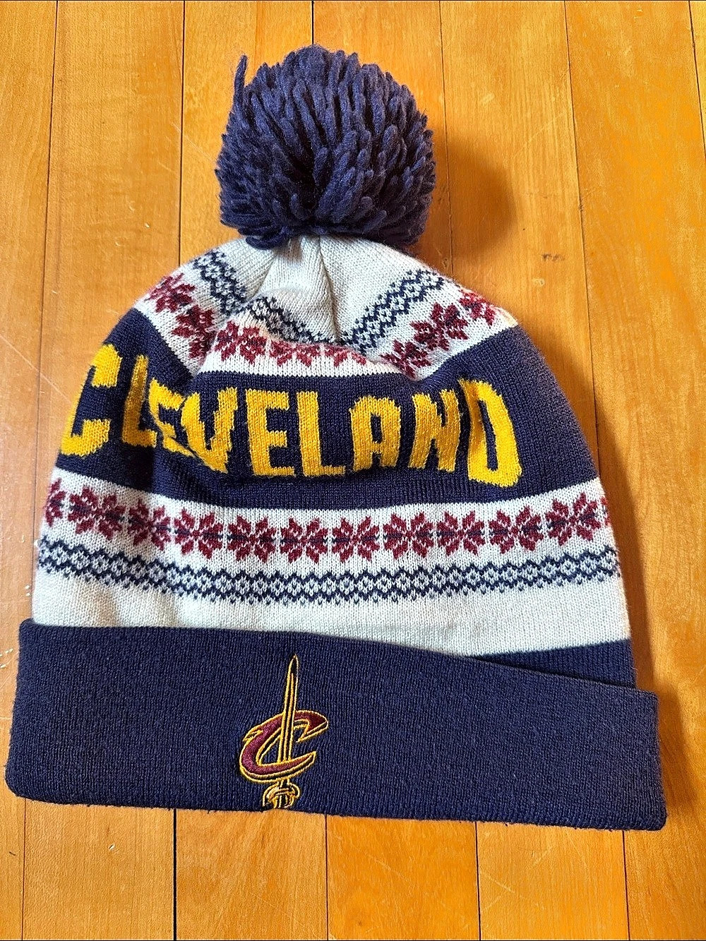 adidas Cleveland Cavaliers NBA Cuffed Pom Beanie Blue & White mens OS